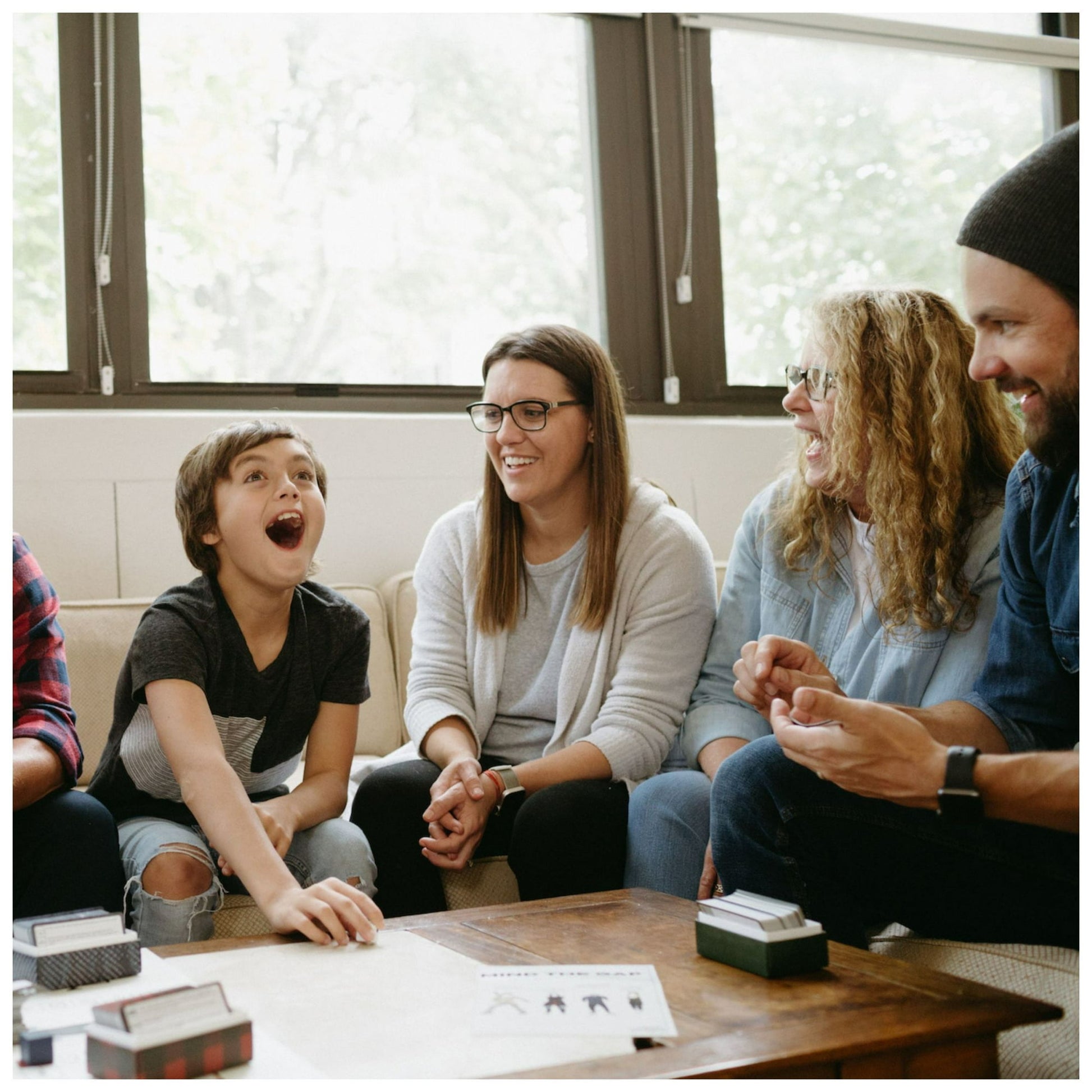 Spin Master Games, Solid Roots Mind the Gap, Trivia Game for the Generations, for Ages 10 and up