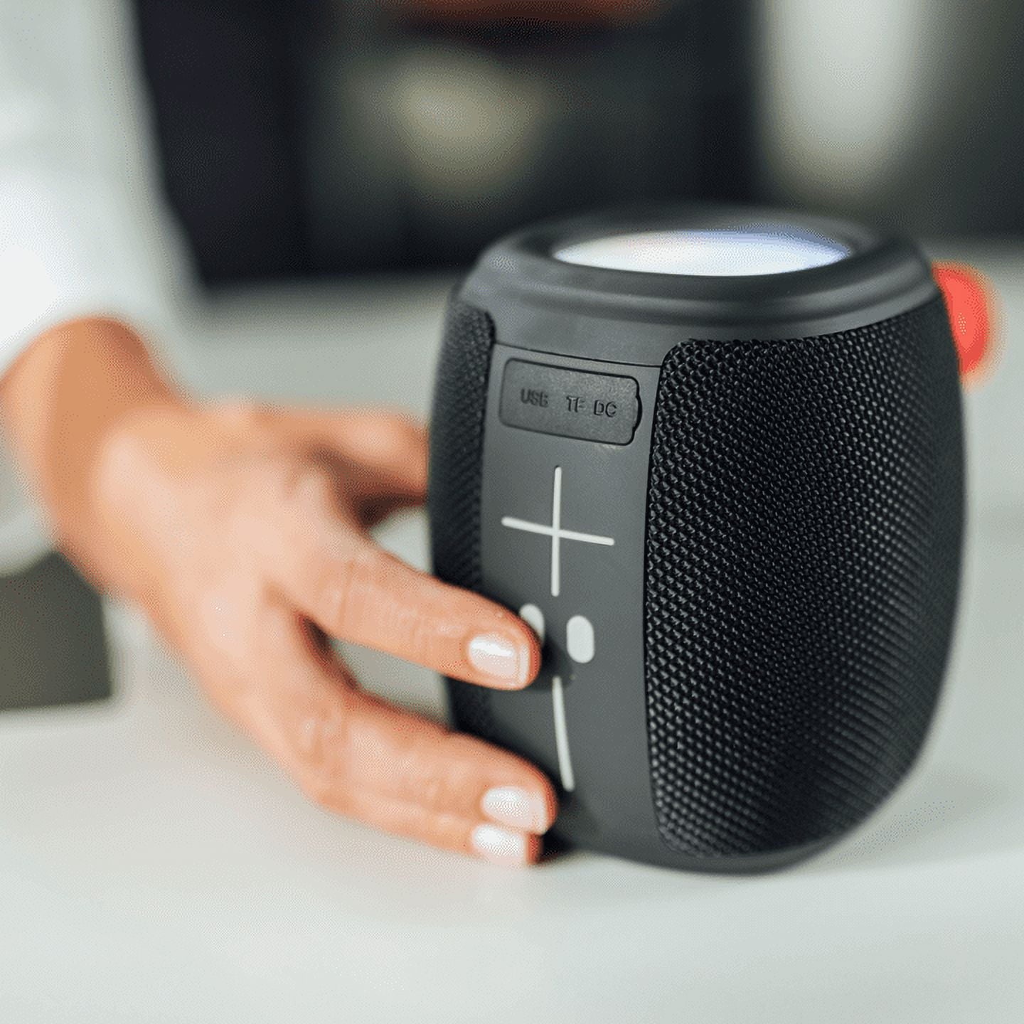 The Voice Portable Bluetooth Speaker, Multicolor, VLEG-6/2066 Selling As It Is